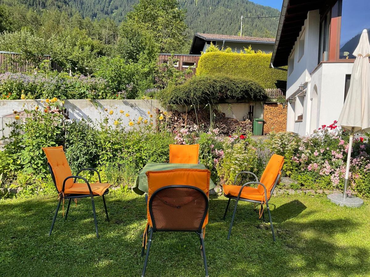 Comfortable Apartment In A Beautiful Surrounding Sautens Exteriér fotografie