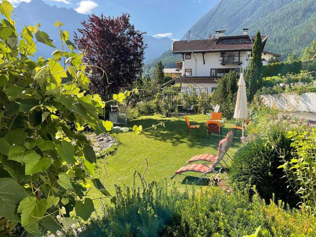 Comfortable Apartment In A Beautiful Surrounding Sautens Exteriér fotografie